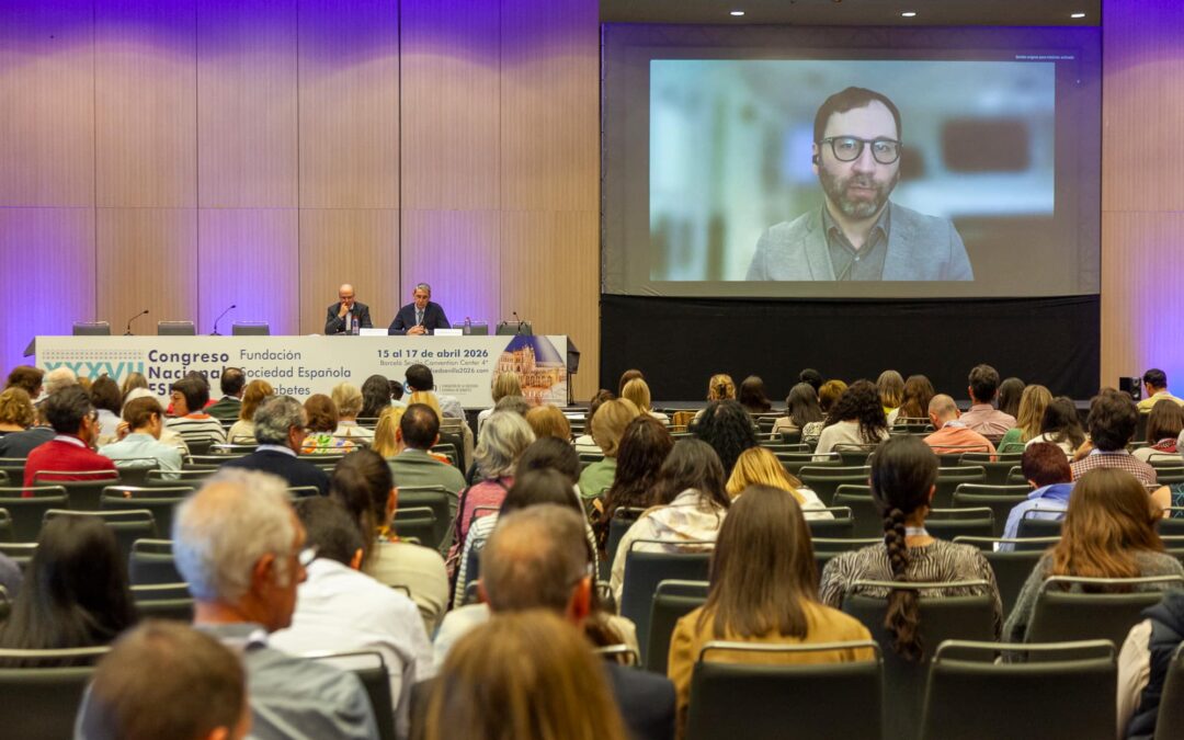 Conferencias extraordinarias, con ponentes de renombre internacional